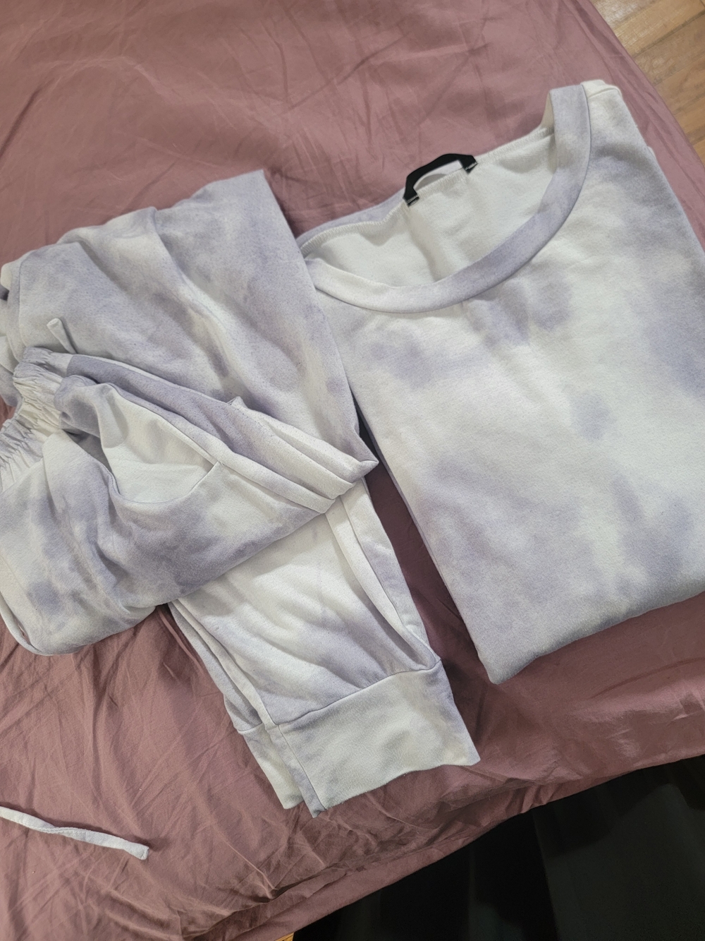 SHEIN Lavender and White Tie-Dye Loungewear Top
